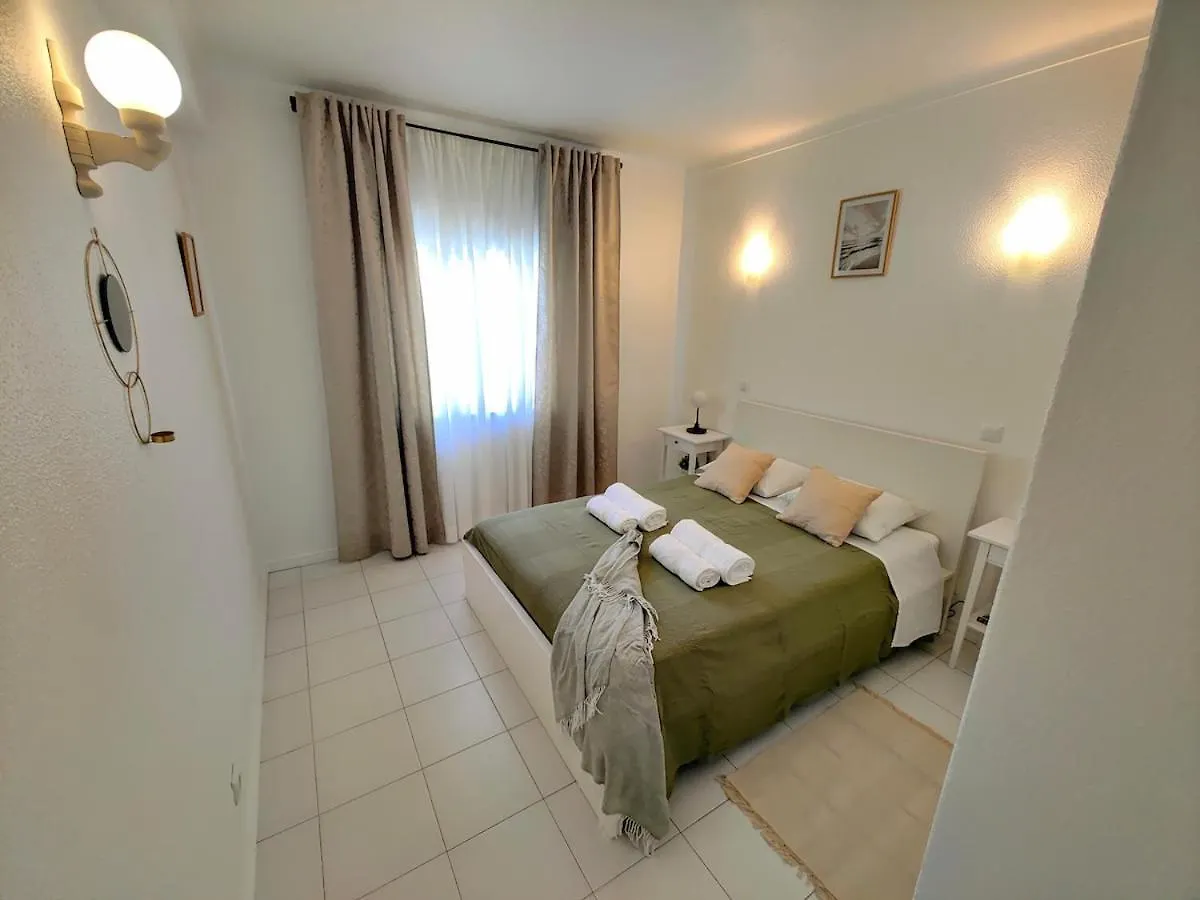 דירות אלבופיירה Casita 9 0*,